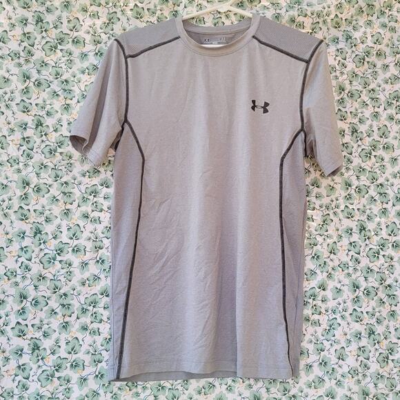 Under Armour Fitted Hear Gear Shirt Small - Picture 1 of 4
